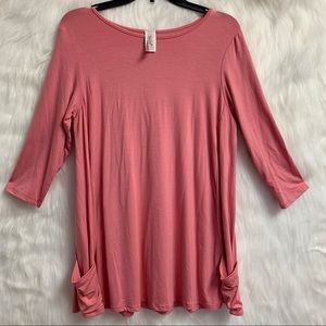 Isaac Liev Women’s 3/4 sleeve Tunic with pockets